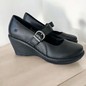 Born wedge Mary Jane shoes black leather 8